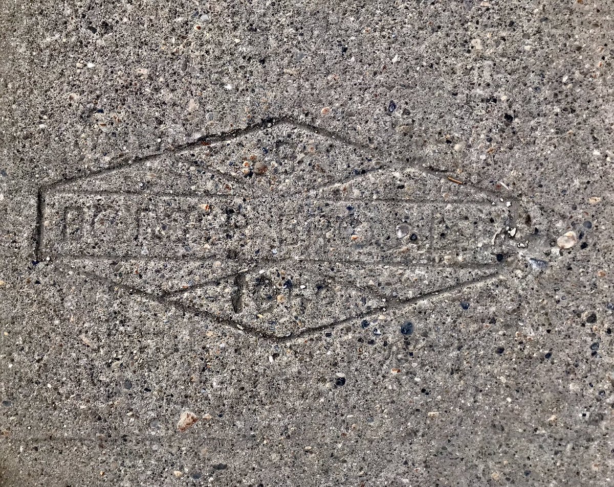 everydaytourist's tweet photo. Hey @AlanZakrison Found some interesting #sidewalkstamp today in Glendale. @zorica #walking #flaneur #sidewalk https://t.co/lOG5WcFvGv