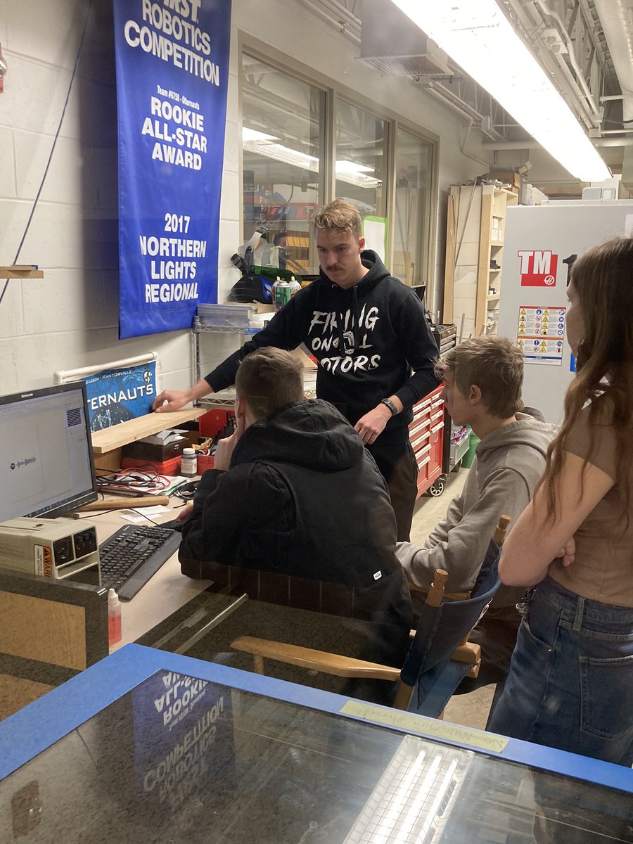 KMRobotics's tweet photo. Last Friday we had a long day during the test day. We also had different groups working on projects, one team making hooks and one playing with the laser engraver. #firstrobotics #rapidreact #otternauts https://t.co/647VkQx0zq