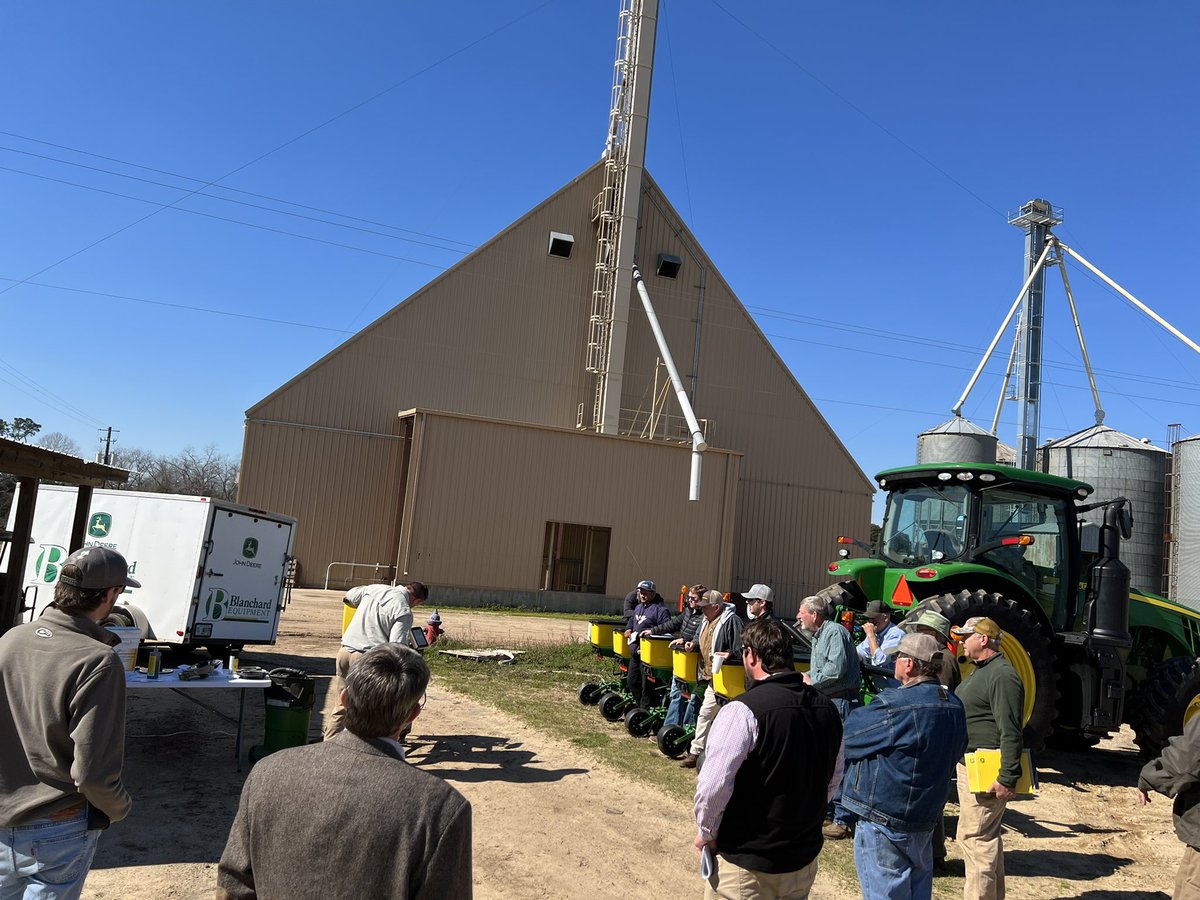 Southeast Georgia Planter Clinic today in Candler county. Enjoyed tag teaming with <a href="/ga_ag_lady/">Brittany Saylor</a> and <a href="/BEquipment1957/">Blanchard Equipment</a> to talk about importance of proper meter setup and utilizing planting technologies to maximize in-field planter performance!! <a href="/UGAExtension/">UGA Extension</a> #plantertech