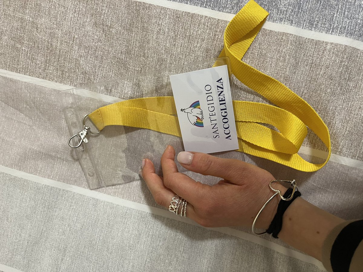 Anna24082002's tweet photo. Cosa di più importante? Accoglienza. Una parola d’ordine, anzi no: di SERVIZIO per @santegidionews #54anni
Per noi tutti. https://t.co/sgJO3LWu7b