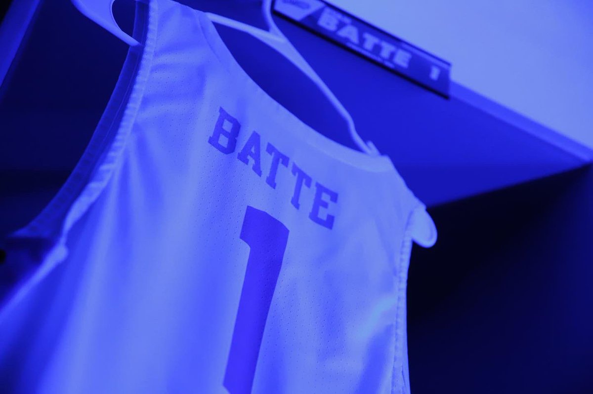 TMUMensBBall's tweet photo. Play for the name on the front and the back. #LetsGoSaints🔵⚪️ https://t.co/C2jOeGbjod