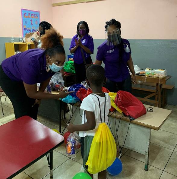UTechJamaica's tweet photo. Members of the @UTechlaw Executive Cabinet donated care packages, cleaning and sanitation supplies, and tokens of appreciation valued at $150,000.00 in cash and kind to students, principal, and staff at the Gospel Refuge Basic School.
.
Good Job!
.
#UTechJa 
#UTechKnights https://t.co/lu2mqRElgE