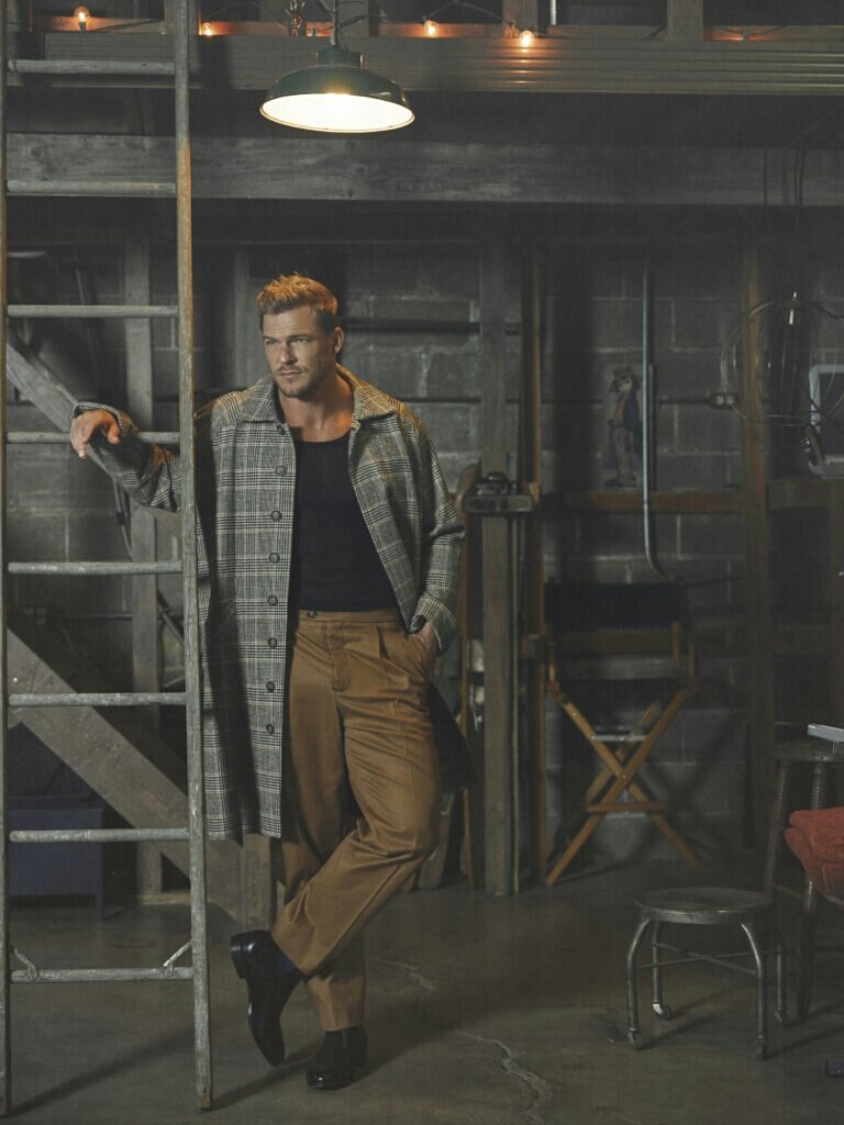 ARitchsonBrasil's tweet photo. 📸 Alan Ritchson para a Man of Metropolis https://t.co/7nV9jDXM14