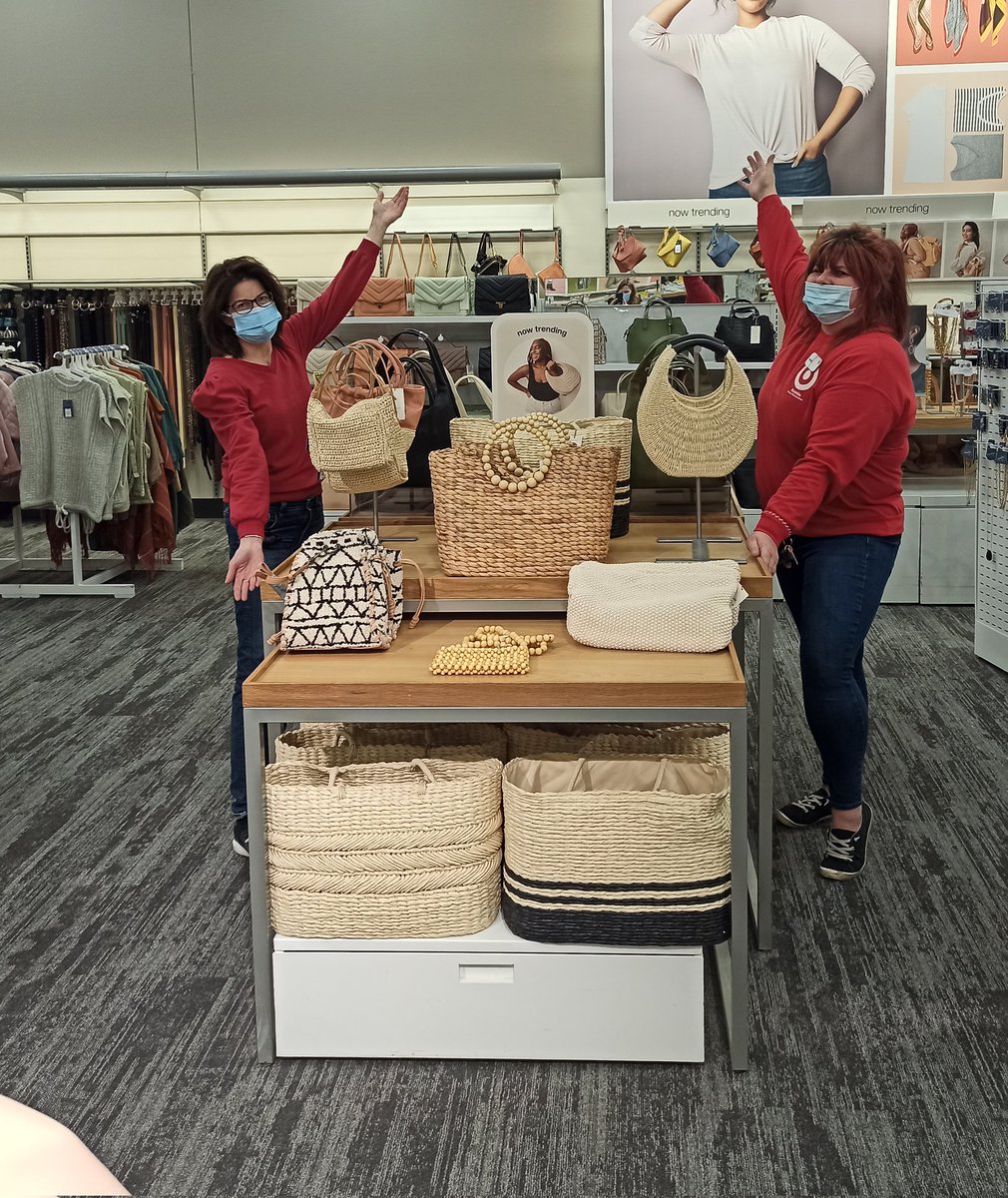 PutsNobody's tweet image. Don't call it a comeback, they've been here for years, but you might want to call a code red cuz these areas are fire!Had a lovely day merchandising w/Kathi in Acc. &amp;amp; Jasmin in RTW, so talented &amp;amp; take such pride in their areas, makes my VM ❤️ melt!#MerchMaidens @aleahmarie19