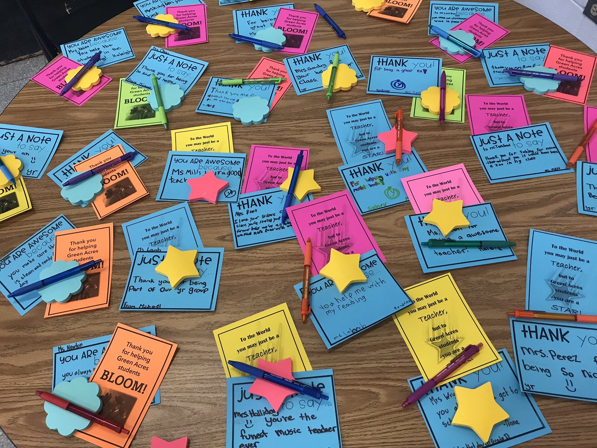 GreenAcres_BSD's tweet photo. For Staff Appreciation Week YR students wrote personalized thank you messages for all Green Acres School staff. @YR_in_BrandonMB @BrandonMBSD https://t.co/SeMDWG9yfn