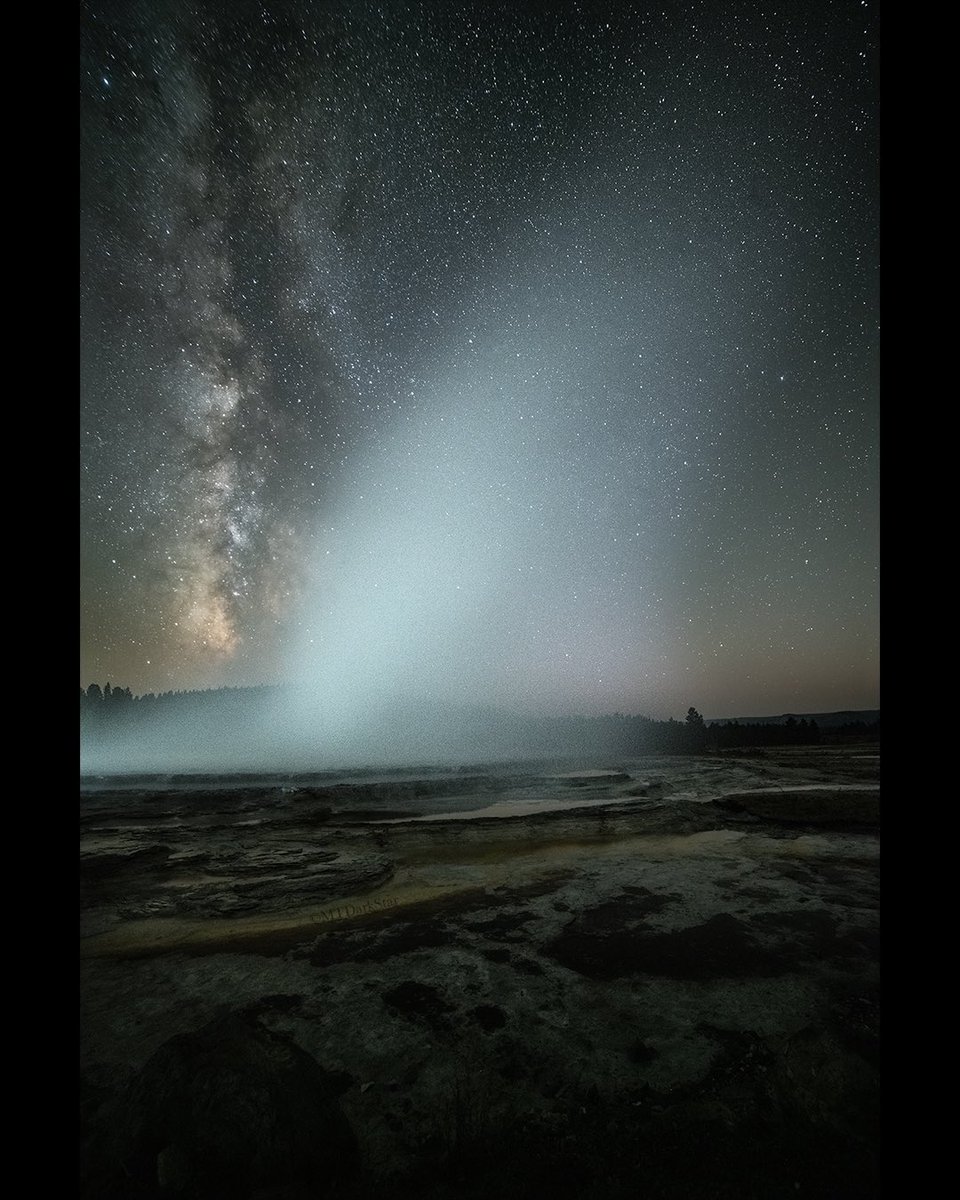 MTDarkStar's tweet photo. Fountain Geyser, Yellowstone National Park, Wyoming #yellowstone #yellowstonenationalpark #yellowstonenps #Astrophotography https://t.co/xDMO6zzC2V