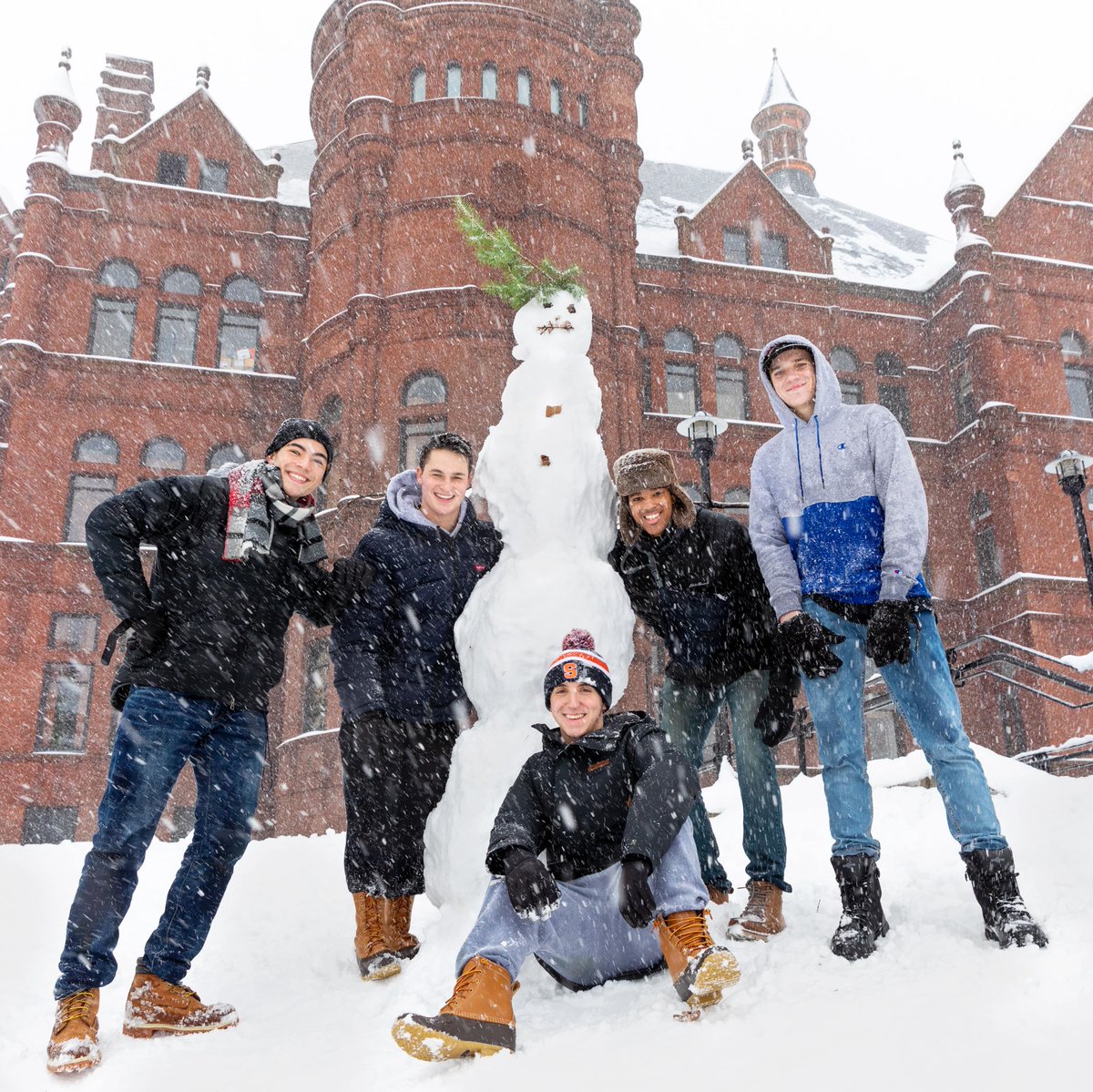 Syracuse University tweet media