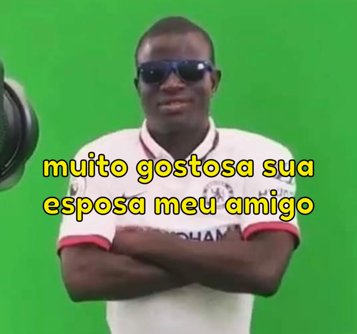 Elton_FCB's tweet photo. @micheleslima "Foi mal, não sabia que sua esposa era casada" 😝😝 https://t.co/3UdhzJgvjg https://t.co/wIvb2InUuE