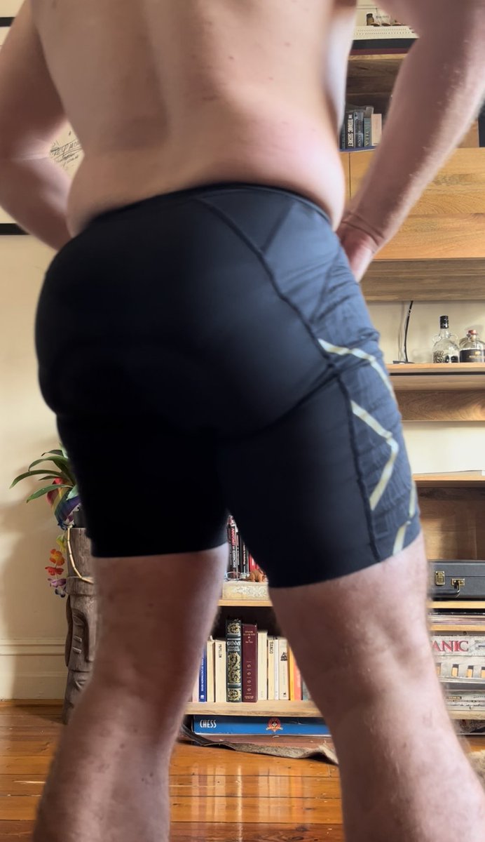 BubbleButtBoyd's tweet photo. With without or withOUT #bubblebutt #sweatybutt #nudebutt https://t.co/oEb3Xcn4HZ