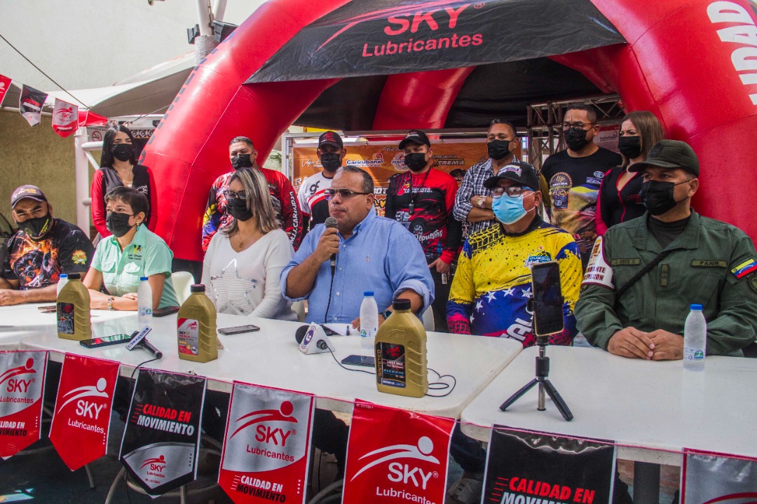 nuevodiaenlinea's tweet photo. #FalcónNuevoDía Tanto en el #SoundCar como en el #RustiTrack que se realizarán como parte de la #FeriaDePuntoFijo2022, se estima una participación de 300 vehículos de todos los estados de #Venezuela. 👉 https://t.co/InGV9hzxJm #MunicipioCarirubana #Falcón #NuevoDía https://t.co/Kt5tPMYTLK