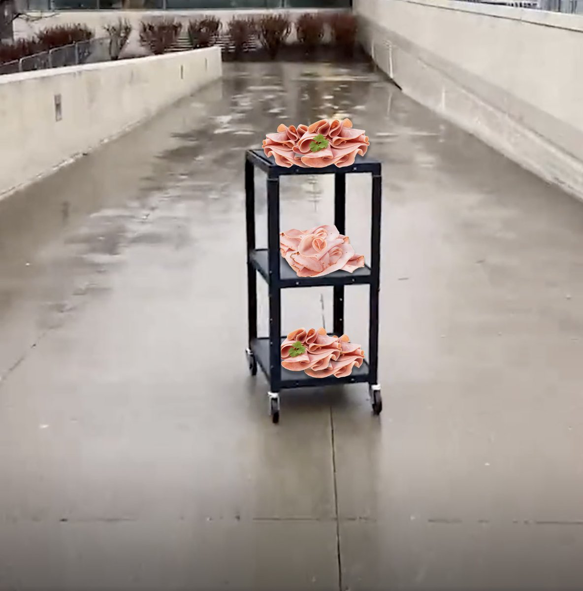 GEICO's tweet photo. A legend returns!
#WhoDey #MicCart #ColdCuts
@Bengals
@BengalsMicCart
@THE_Ickster https://t.co/StcjVElXPM