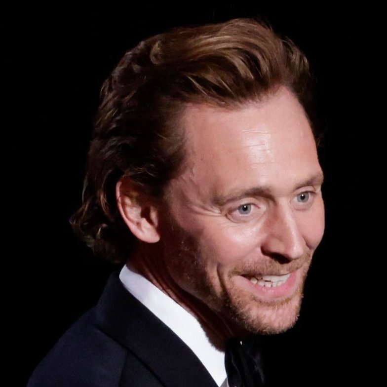 HiddlesAn's tweet photo. "The best love is the kind that awakens the soul; that makes us reach for more, that plants the fire in our hearts and brings peace to our minds."
- Nicholas Sparks

#TomHiddleston https://t.co/BcM60DElM4
