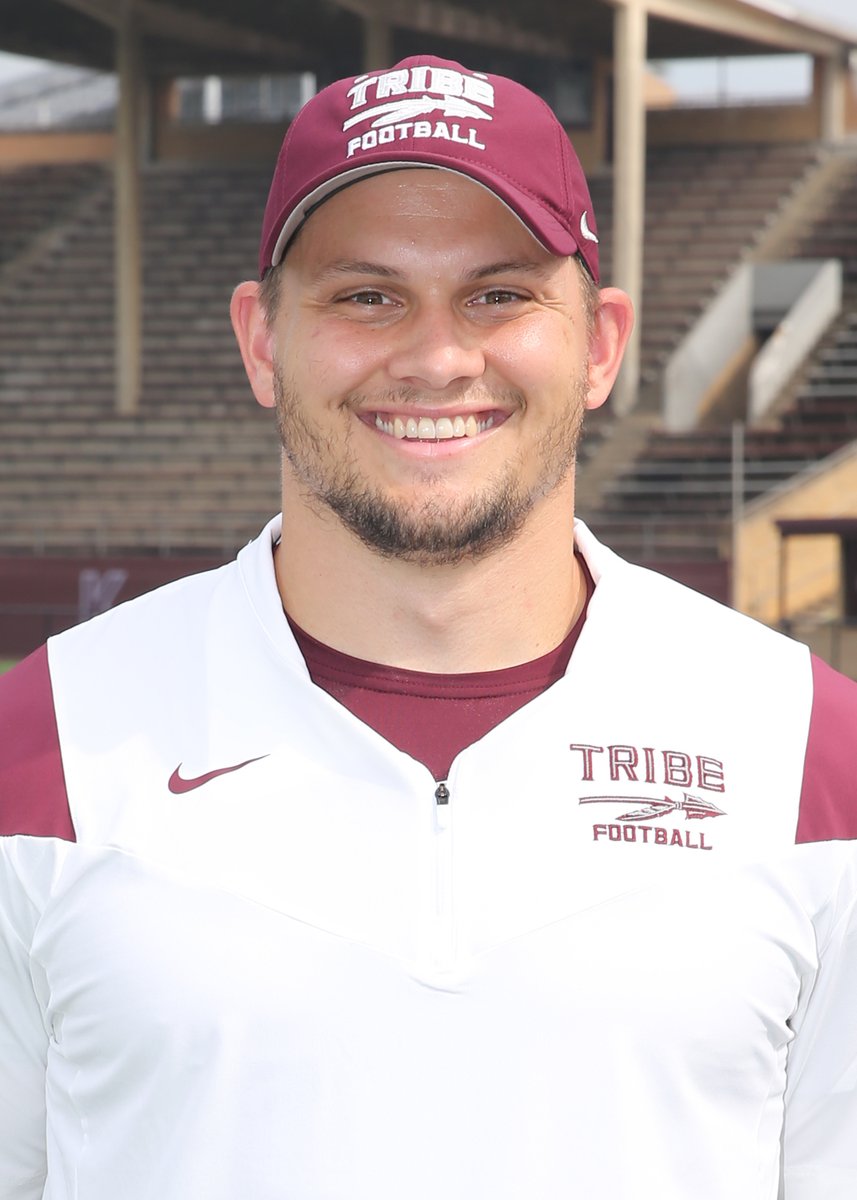 kcs__district's tweet photo. โญ๏ธCONGRATSโญ๏ธto Zach Fleming, @KCS_DBHS Strength/Conditioning Coach, named the National High School Strength Coaches Association โก๏ธ2022 Tennessee High School Strength Coach of the Year,โฌ
๏ธ Region 1 Southeast! ๐๐ช๐๐๐ฐ Full News Release: https://t.co/XQRxGL7wzV https://t.co/0E5UKs2ieB