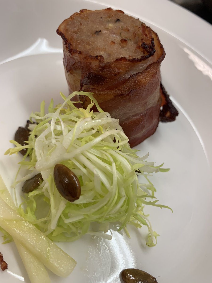 Radmoor Centre tweet media