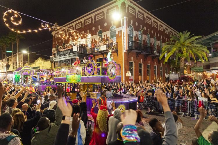 CityofTampa's tweet photo. Hold on to ye booty, mateys! 🏴☠️🪙🦜 The @KSYKnightParade #KnightParade is THIS Saturday in @historicybor!
Join the celebration along 7th Ave at 7pm: https://t.co/B2d7pfXLAF https://t.co/3iCgA7Io2n