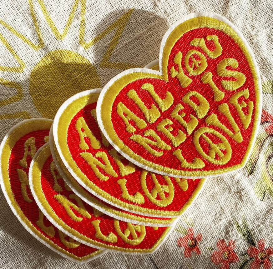standardpunch's tweet photo. what all you need is love.โฅ๏ธ a new project complete we are getting realy good day by day @Mark123456677 thanks for chosing us to design and produse your embroidery patches.
#Standardpunching #love #embroidery #patches #patch #embroiderypatches #patchlove #velentineweek #lovebirds https://t.co/JmUUkXFGSq