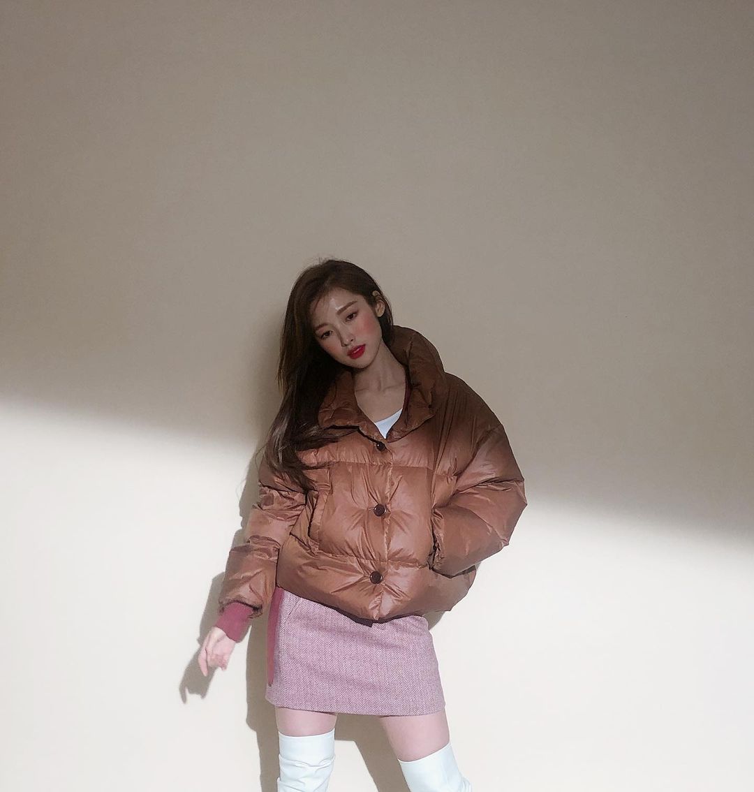 arinhours's tweet photo. (っ◔◡◔)っ ♥ #아린 #ARIN ♥ https://t.co/f2JgSTUXE9