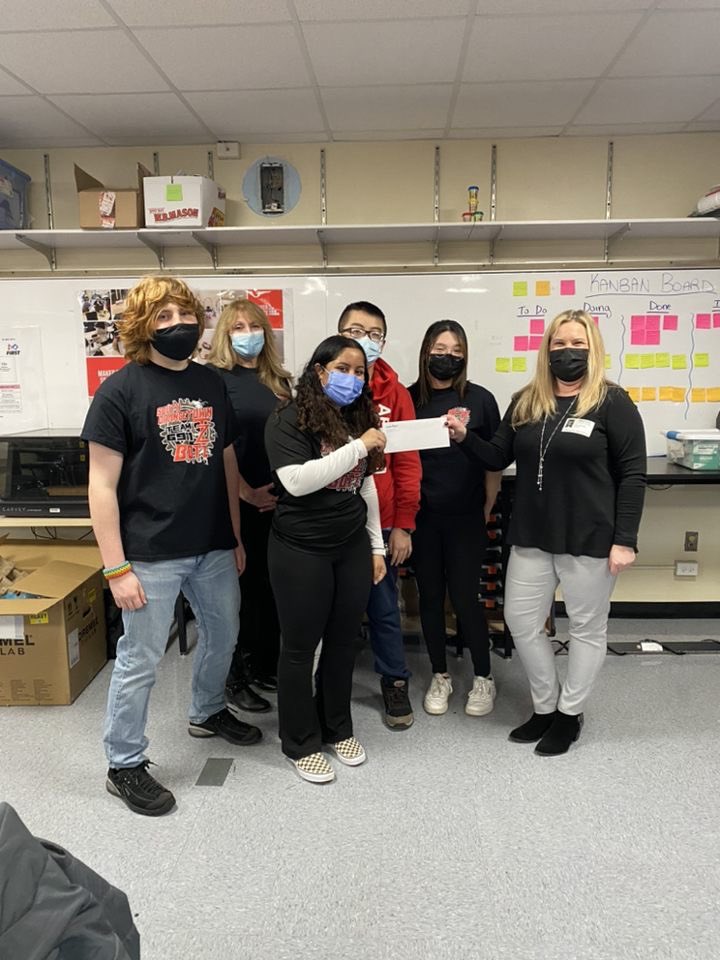 A huge thank you to Werfen for sponsoring our team! 5,000 dollars was donated and we’re extremely thankful!! 🤖🤝🤖 #thankyousomuch #sobotz #team6911 #tzhs #sponsorship #robotics #omgrobots💙 <a href="/WerfenNA/">Werfen North America</a>