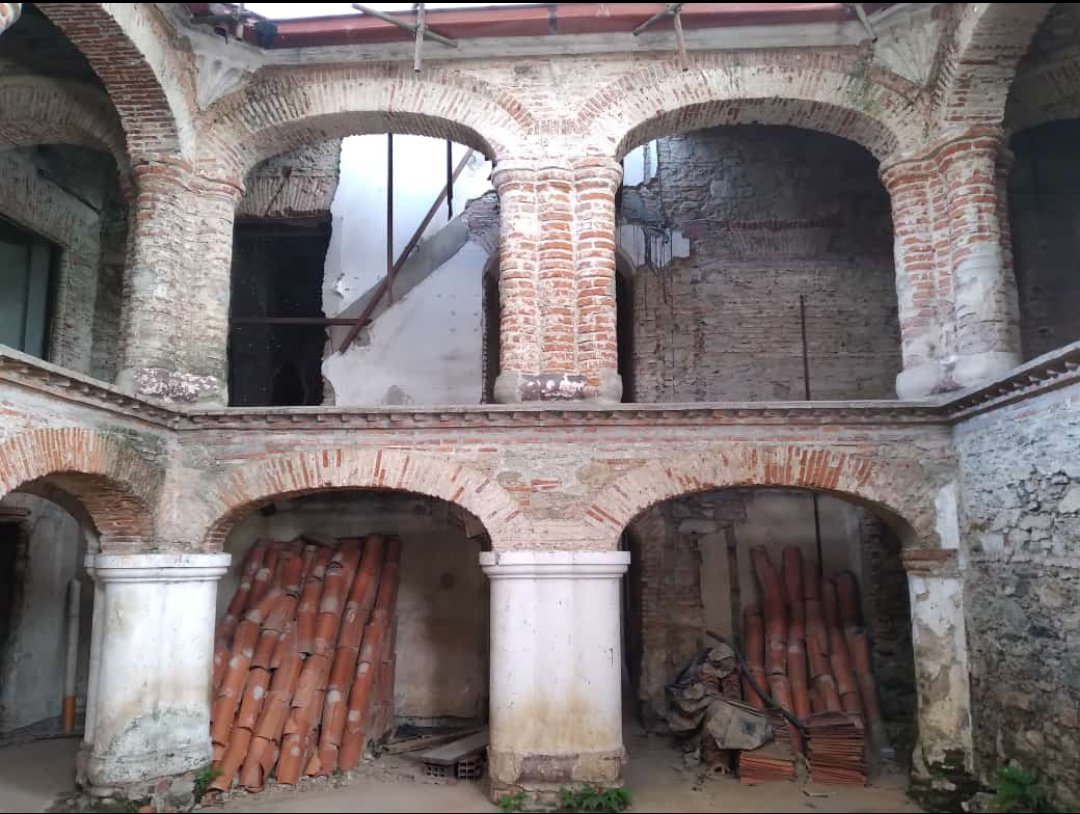 redesipc's tweet photo. #10F Alciro Valentínez,Dirección de Protección #InstitutoDelPatrimonioCultural asiste a reunión de coordinación para el rescate y la restauración de la Escuela Superior de Música José Ángel Lamas. #FundaPatrimonio #GDC #ConcejoMunicipalDeCaracas #GobiernoBolivariano @dinorahcruz https://t.co/K29kJhi1FV