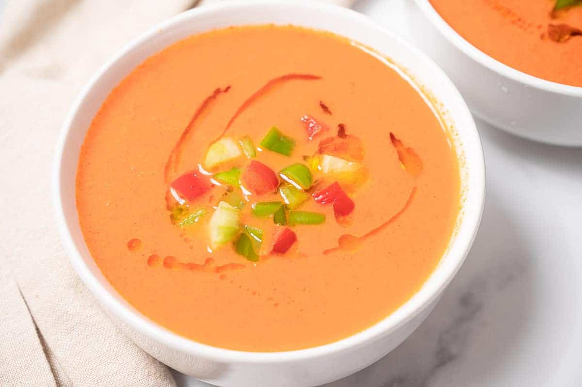 highwayscribery's tweet photo. In case you were wondering
GAZPACHO POLICE SOUP:
Quarter cup of olive oil in the blender followed by a tablespoon of vinegar, pinches of salt and pepper. 
Add half a chopped cucumber, half an Anaheim green pepper, garlic clove, as many tomatoes as you like. Ice/water, blend. https://t.co/5gZY6a9BNr