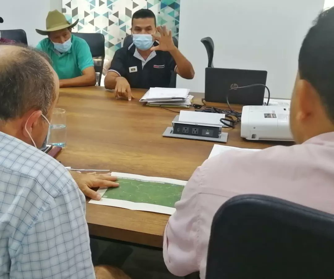 wirobe's tweet photo. Estos Distritos se componen de 18 veredas y recordar que Reinera y Bayonero, han sido muy golpeadas por el invierno. 

Entre los temas de interés: 

📍La construcción de un dique de contención que permita menguar la situación que genera la ola invernal por crecimiento de los ríos https://t.co/cg9idaOfLM