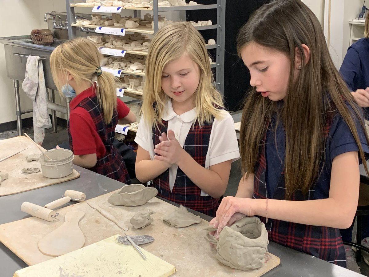 CCLSFIALA's tweet photo. Another great day of ceramics club! High levels of creativity. @CCLSChargers #arted #arteducation https://t.co/pFBr0ySnnX