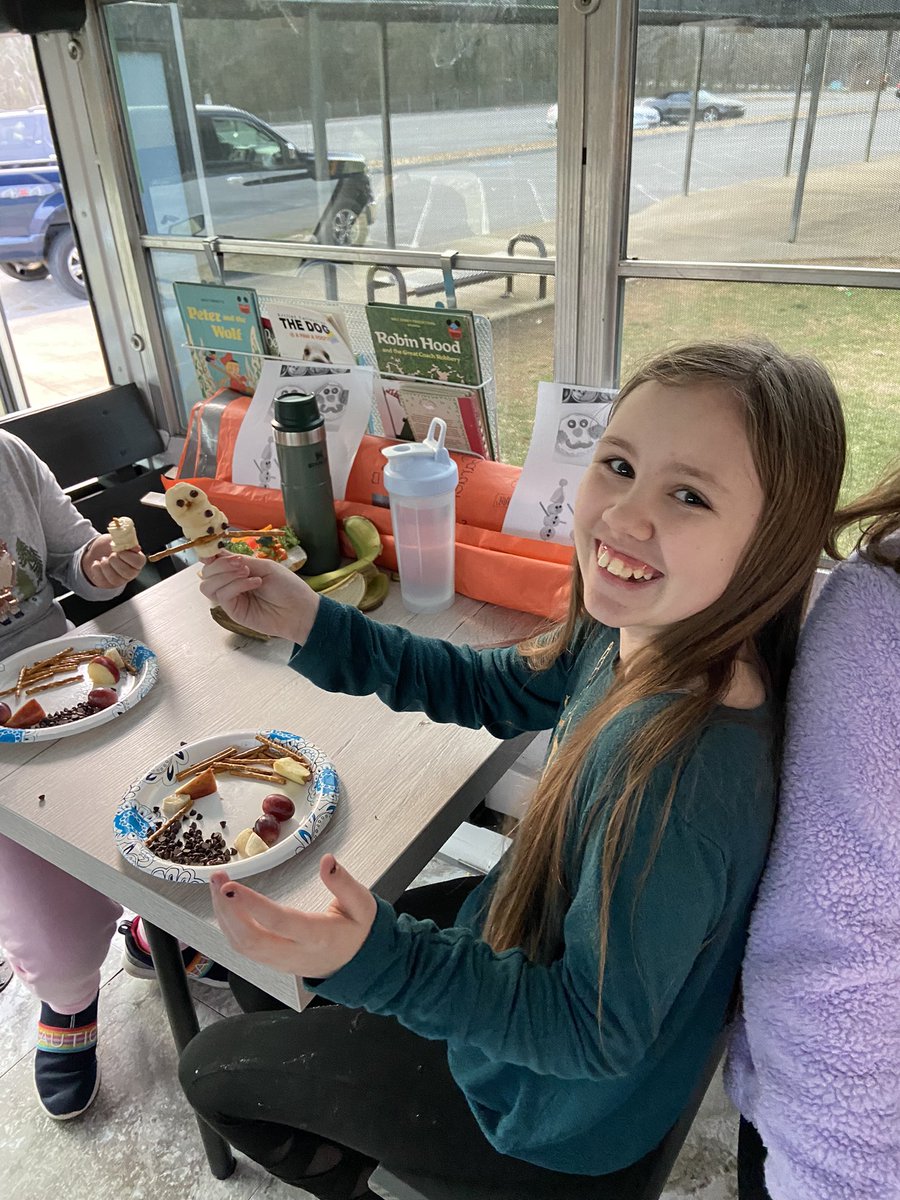 We are so thankful for <a href="/LCSchoolHealth/">Wendy Stooksbury</a> providing healthy snacks for us to make for winter and Valentine’s Day! ❄️❤️