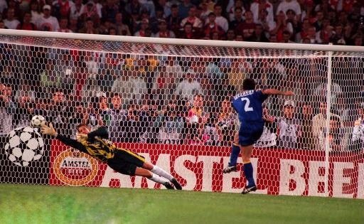 Happy 55th birthday to Juventus legend Ciro Ferrara!! 