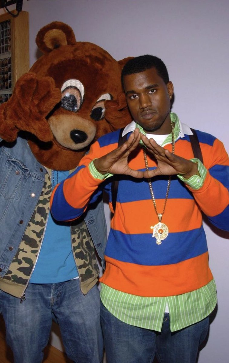 nicekicks's tweet photo. Ye in ‘04 🐻
18 years ago today “The College Dropout” released. 💽 https://t.co/6rntLdWz7H