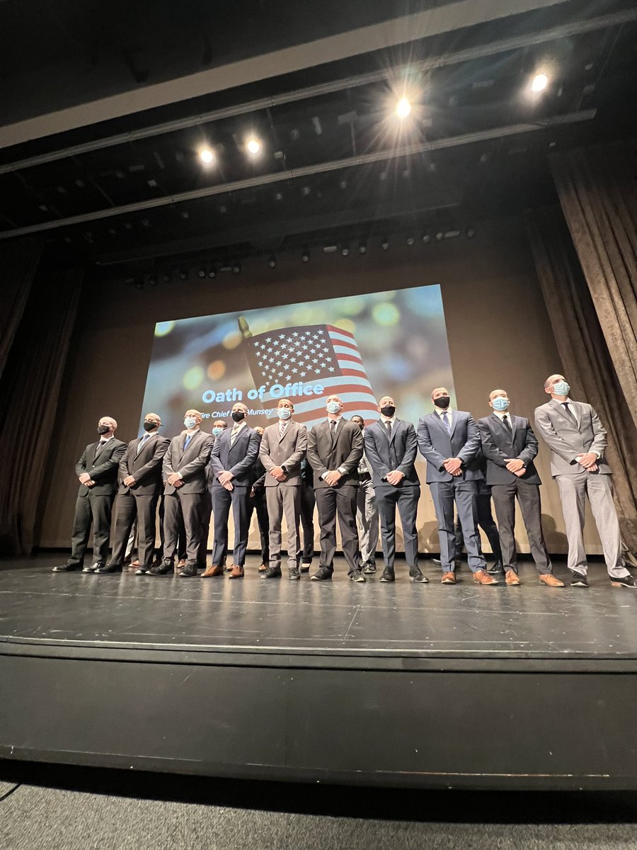 SBCOUNTYFIRE's tweet photo. #Tower14 Family day, the first step our recruits take before 14 weeks of training that leads them towards their new #ProudToServe careers. Fire chief Dan Munsey administered the oath of office to 45 new recruits that will serve the county of San Bernardino. #DutyHonorCommunity https://t.co/xYG93mgN1m