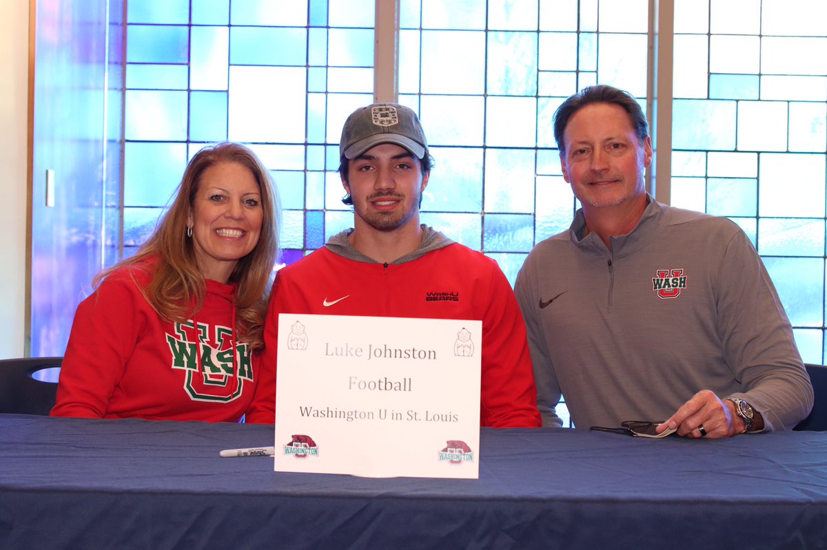 Lukejohnston_11's tweet photo. It’s official! Thankful for my time with @SLUHfootball and can’t wait for the next 4 with @WASHUBears https://t.co/ZLF8yTEphh