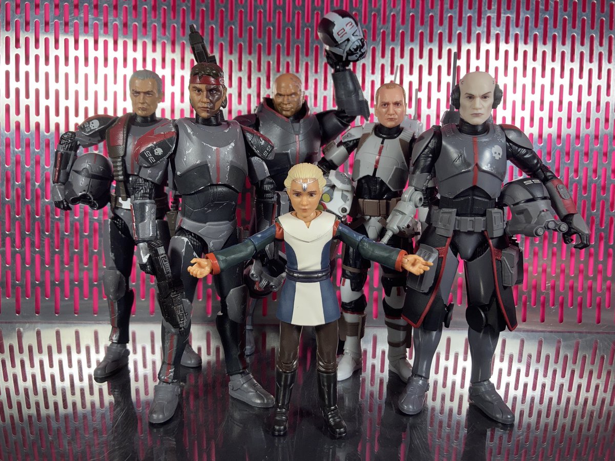 yak_face's tweet photo. They call them “The Bad Batch” #hasbro #starwars #thebadbatch #blackseries #starwarsblackseries #cloneforce99 https://t.co/JvBIjycbec