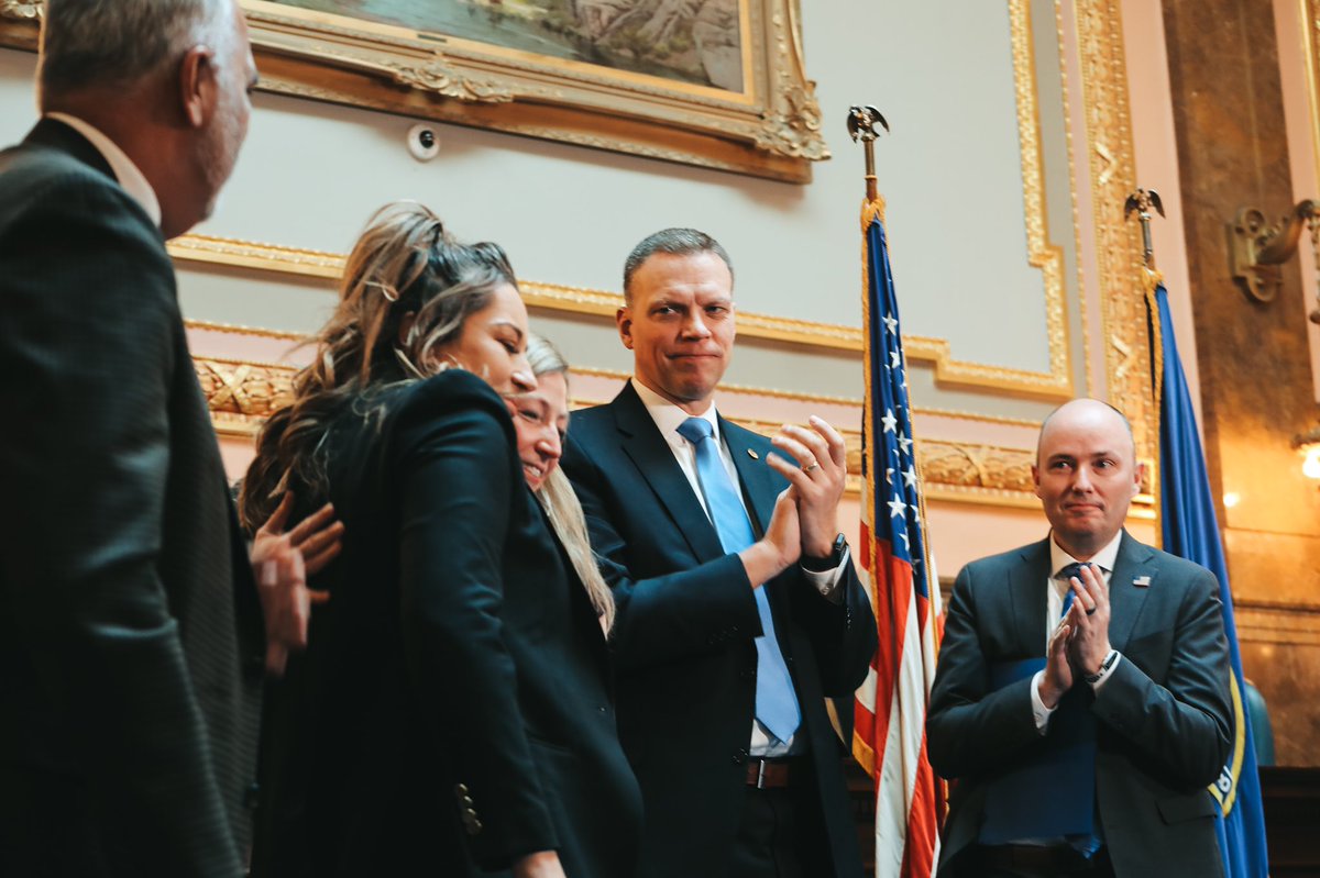 UtahAG's tweet photo. Today the Clean Slate Law went into effect. It will change the lives of millions of Utahns living with a record and give individuals access to better opportunities. #cleanslate @UtahDPS @GovCox https://t.co/H87bRRW2ZD