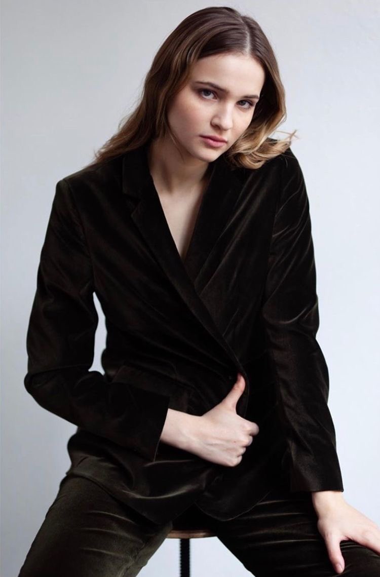 It is already February 11 in Germany, the actress and model Lisa Vicari is turning 25 years old. Happy birthday to the queen. 🤍