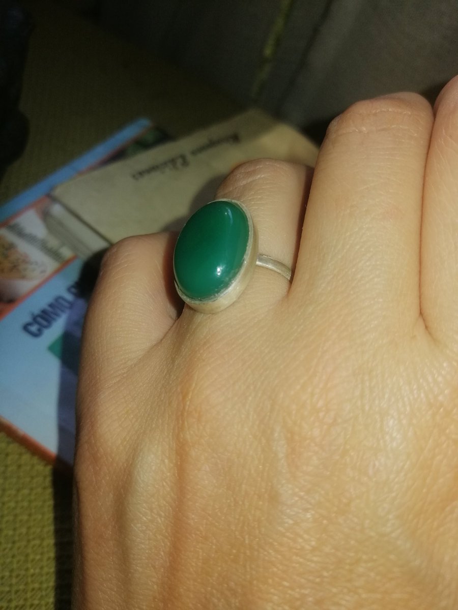 almaritmica1's tweet photo. Esta muy difícil vivir siendo independiente y además con covid+
Me quedan estos 3 anillos. Hechos a mano desde 0 plata y piedras Onix, amatista y cuarzo verde.
Puedo hacer envío...
Los estoy rematando.
Tallas 15, 16 y 17.
Ayude con un RT por favor 🙌 https://t.co/YCMVXWV6b4