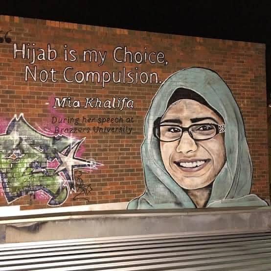 мия халифа в платке. халифа в хиджабе. Mia халифа в хиджабе. джулианна вега в хиджабе 2. джулиана вега muslim.