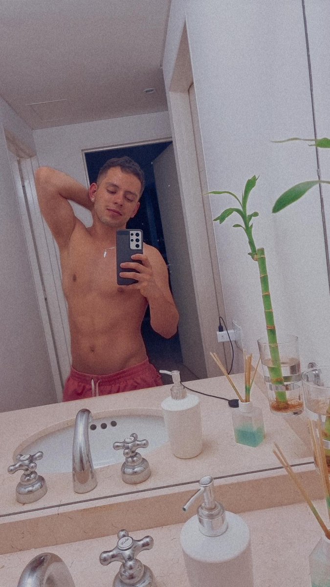 Tell me what you would like to see in a video of my OF😏

50% OFF 👇🏻
Onlyfans.com/exequiel_ponz