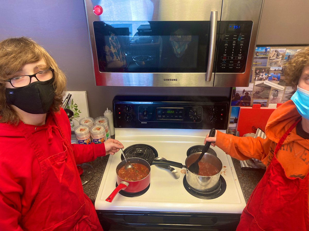 whec_principal's tweet photo. Our kitchen was buzzing today as @whec_avrce students prepped salsa, hot sauce and tacos from scratch! I was more than happy to help out by taste testing each and every batch 😉
🌶 🌮 🔥
#wheclife
#experientialeducation
#foodslab https://t.co/FEAkcx7prY