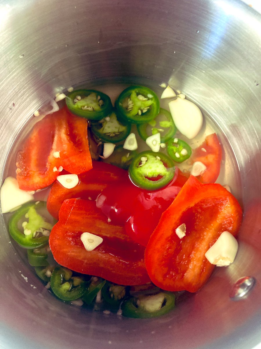 whec_principal's tweet photo. Our kitchen was buzzing today as @whec_avrce students prepped salsa, hot sauce and tacos from scratch! I was more than happy to help out by taste testing each and every batch 😉
🌶 🌮 🔥
#wheclife
#experientialeducation
#foodslab https://t.co/FEAkcx7prY