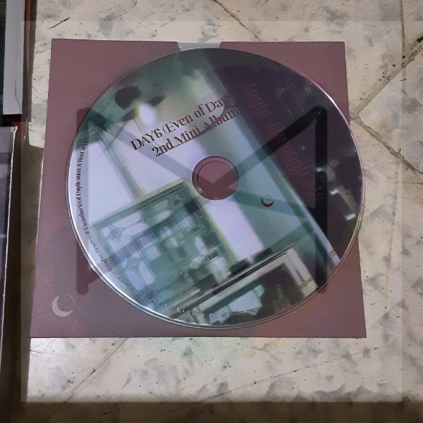 SabuBNSph's tweet photo. [WTS/LFB] 
DAY6 EOD RIGHT THROUGH ME album 
Price: 300Php 
Condition: 8/10 issue at the last pic 
MOP: Gcash, Shopeepay ( shopee trans), cod shopee
MOD: Shopee para mas mura 

#DAY6 #wtsday6stuff #lfb #Day6eod https://t.co/TS2Kk0wIRf