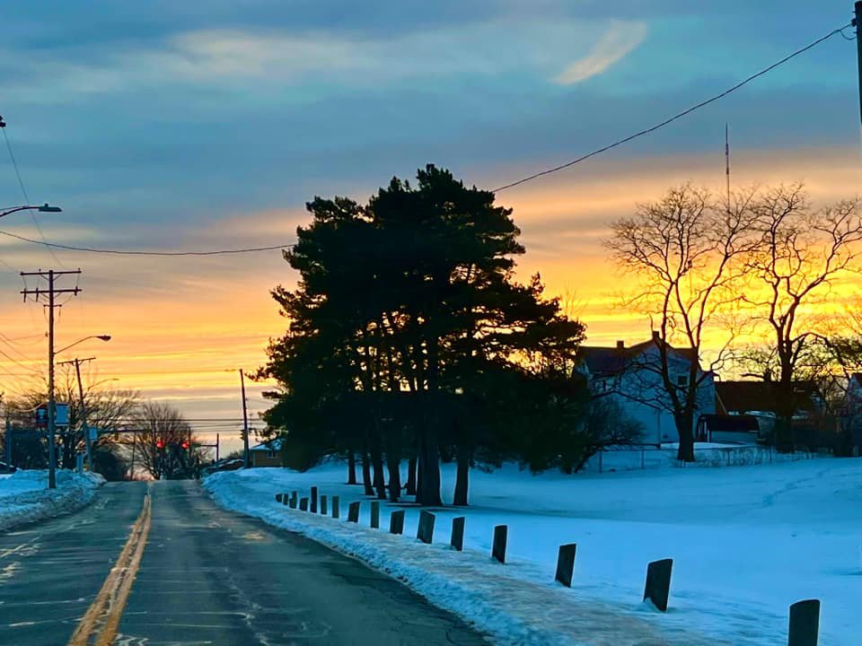 Eastern sky, 20 minutes apart.