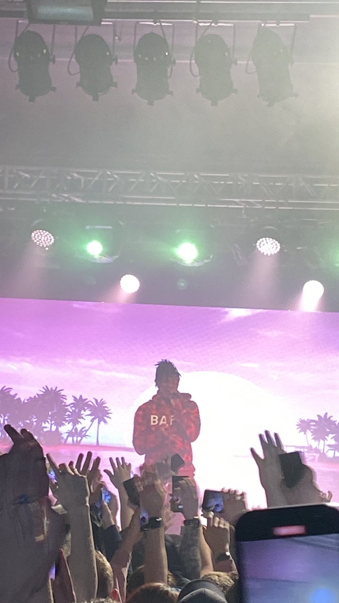 Henry_Howarth1's tweet photo. @KSI 2022 AOTP Tour https://t.co/b5tqZa8ieo