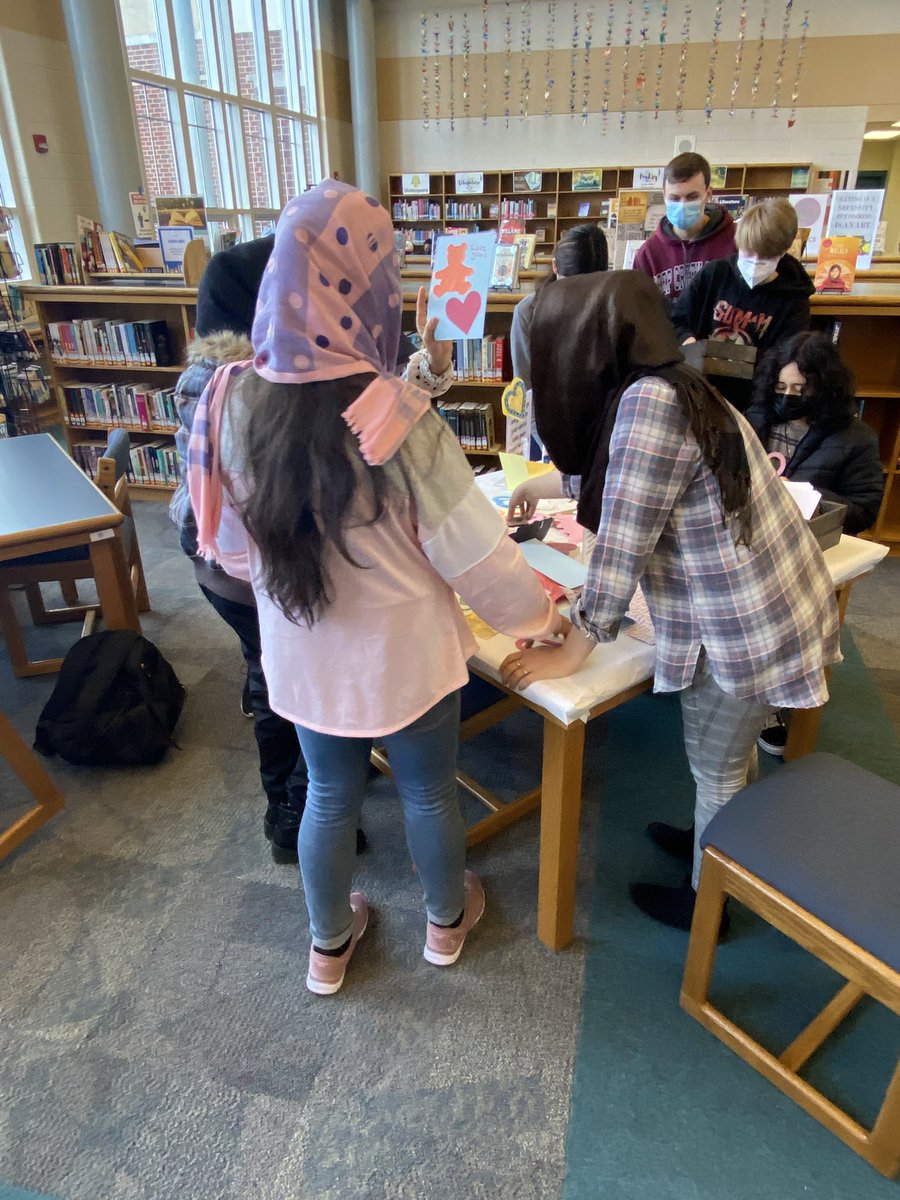 CandaceHyman87's tweet photo. Great things happening in our Library during Lunch and Learn! Thank you @KingSt_Library for all you do!! @AlexCityTitans https://t.co/owh3822Eu3