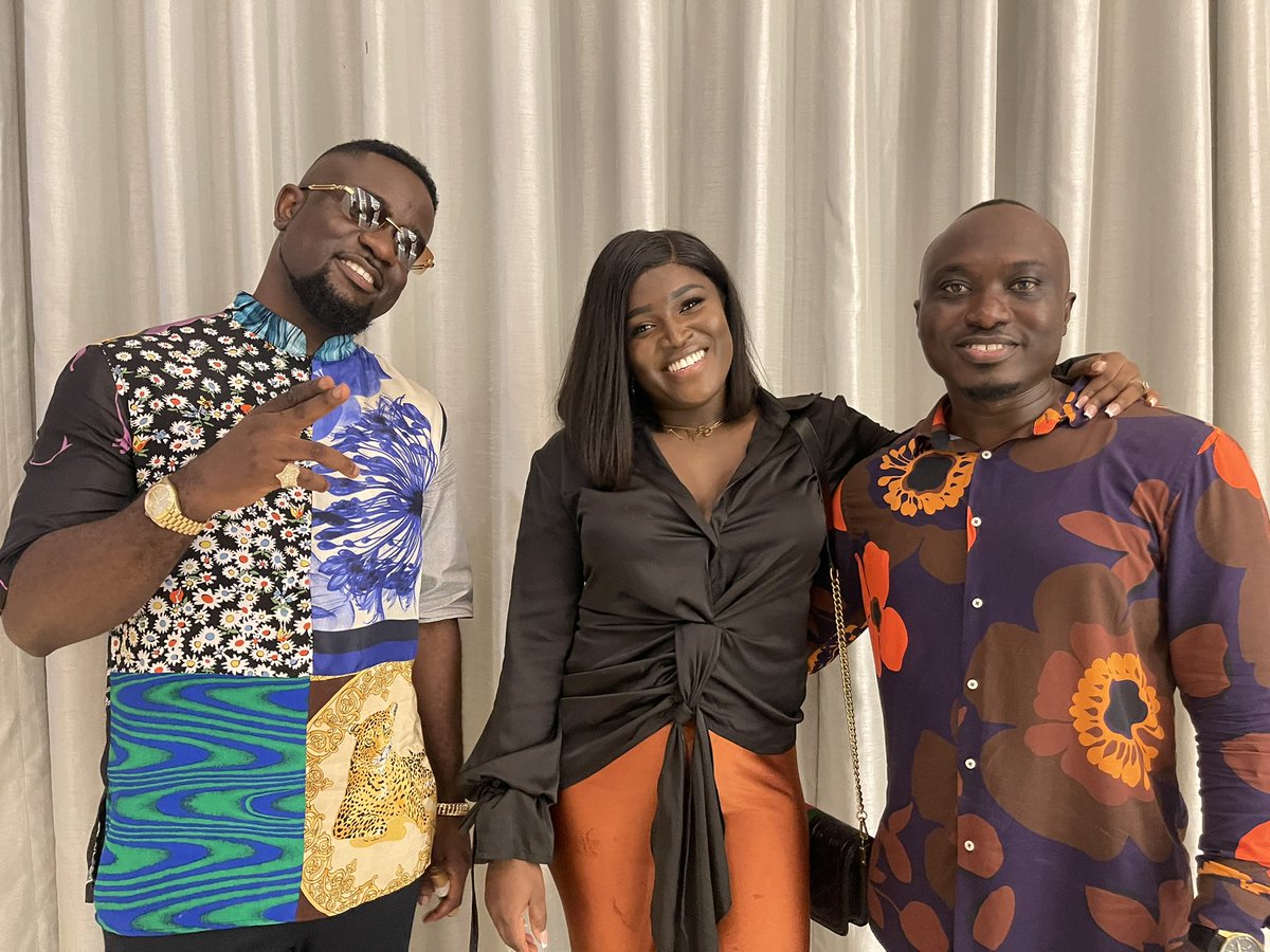 sarkodie's tweet photo. We pulled a surprise on the bday boy @bigojfilms you deserve that and more brother … We appreciate you #AmazingSoul 👊🏿 https://t.co/XpDJh83ad8