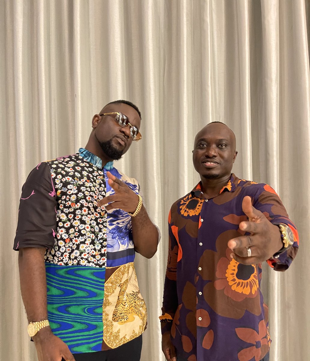 sarkodie's tweet photo. We pulled a surprise on the bday boy @bigojfilms you deserve that and more brother … We appreciate you #AmazingSoul 👊🏿 https://t.co/XpDJh83ad8