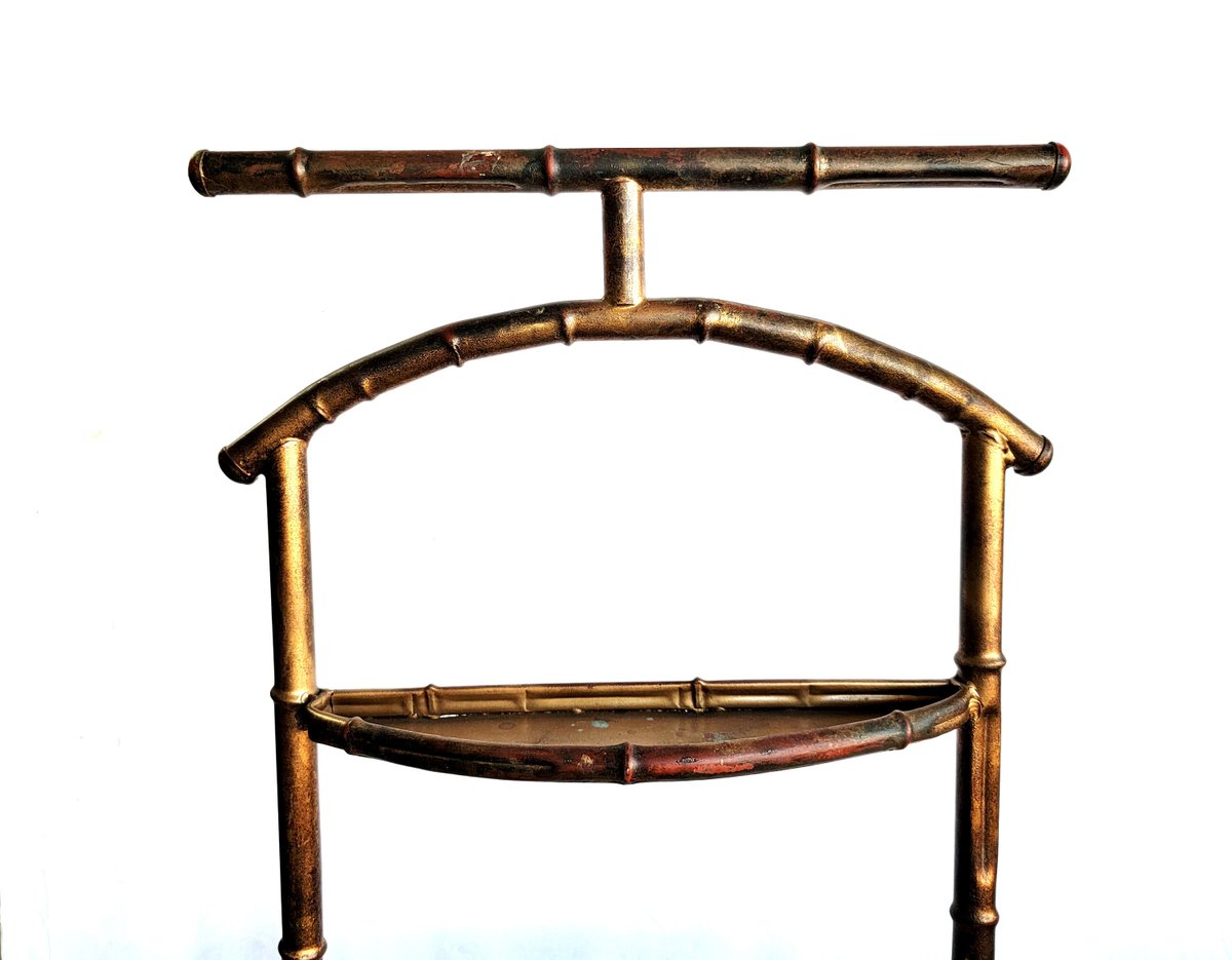 Modern_Picks's tweet photo. Excited to share the latest addition to my #etsy shop: Faux Bamboo Metal Men's Valet Stand - Hollywood Regency https://t.co/rBmf99GWsa #gold #beige #entryway #midcentury #hollywoodregency #italianregency #goldleafitalian #regencypedastal #vogueteam https://t.co/saKQqwnPlV