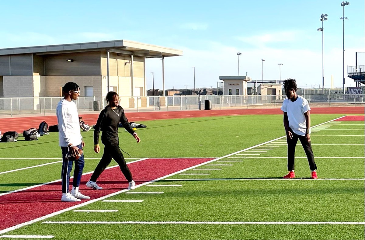 Weiss Volleyball tweet media