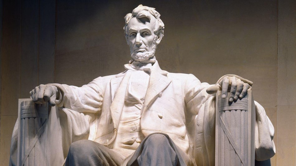 AndFinallySV's tweet photo. #OnThisDay: 13th of February 1861.

Having turned 52 a mere 24 hours earlier. #AbrahamLincoln recieved word the electoral votes were counted, and he had won the election to become president of the United States. 

#AndFinally https://t.co/QyOFfTAPsH