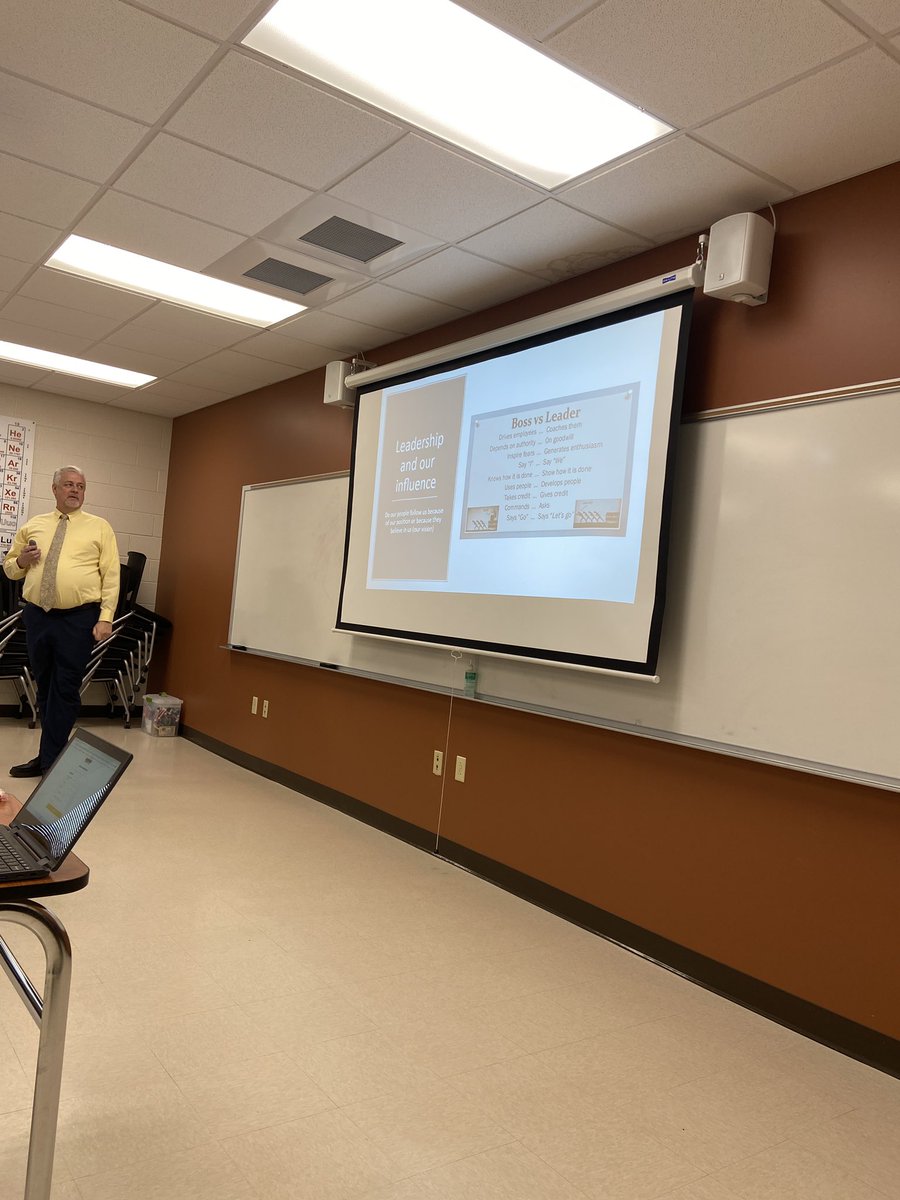 SEPrincipal's tweet photo. Elgin principals working on leadership principles #leadervsboss @ElginFoundation @PrincipalGreg https://t.co/LDVF1OCk6S
