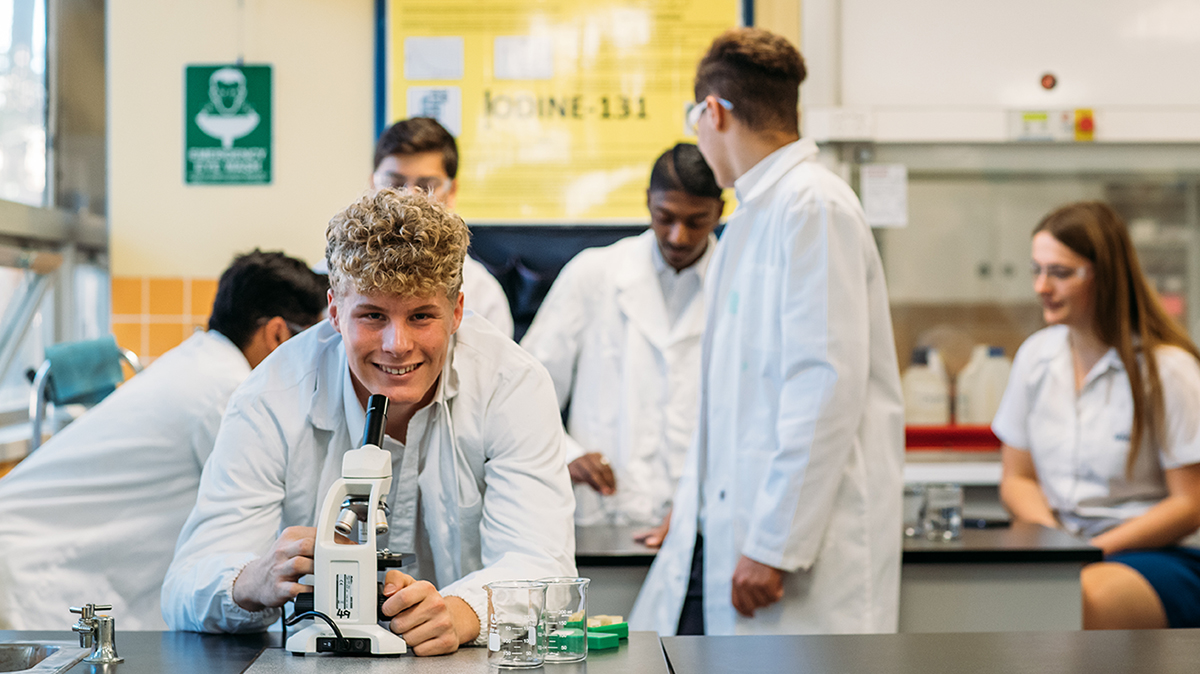 The majority of Year 12 students have received their offers to uni and the stats are in – not surprisingly health courses have once again dominated the most in-demand courses. Find out the top 10 most in-demand uni courses for 2022: tinyurl.com/mvx2w8d2